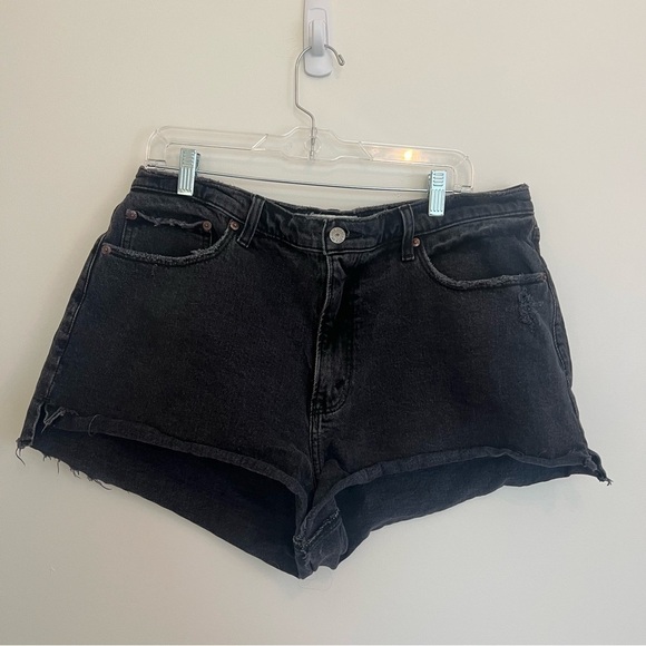 Women's Black Denim Mom Shorts High Rise - Picture 1 of 5